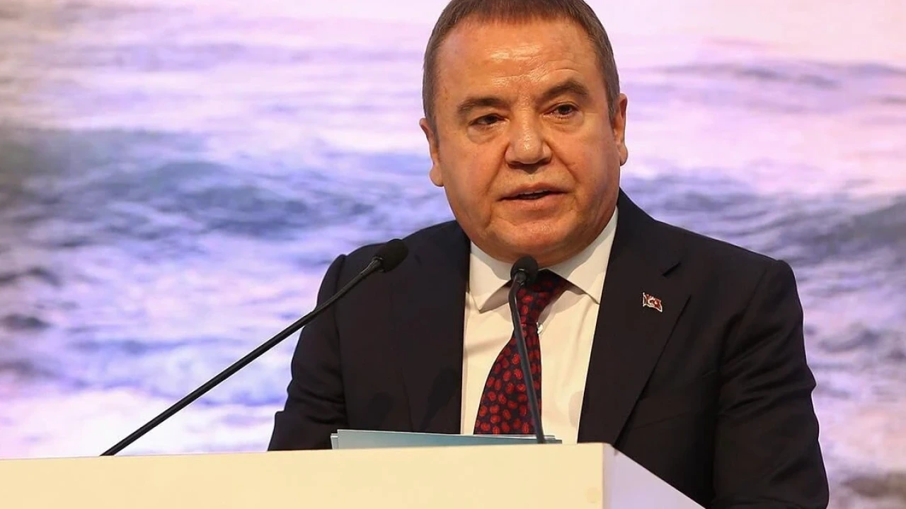 Muhittin Böcek'ten Dikkat Çeken Teşekkür Mesajı - Antalya Haber