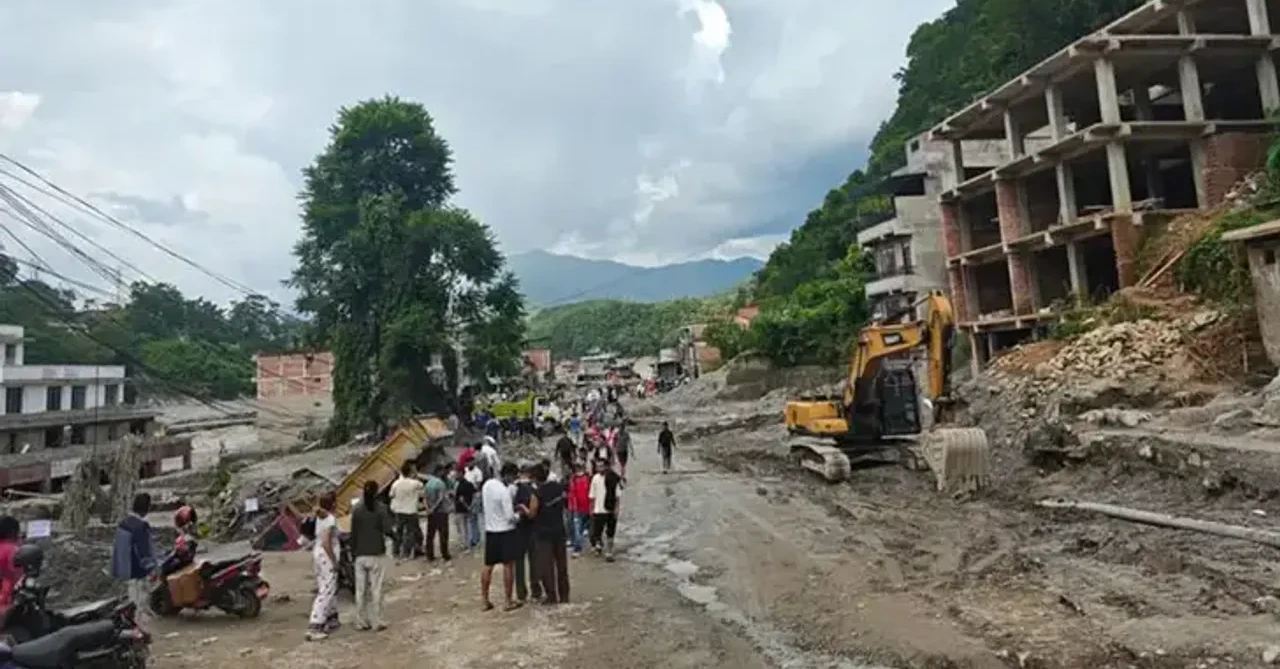 Nepal'deki Selde Hayatını Kaybedenlerin Sayısı 1355'e Yükseldi