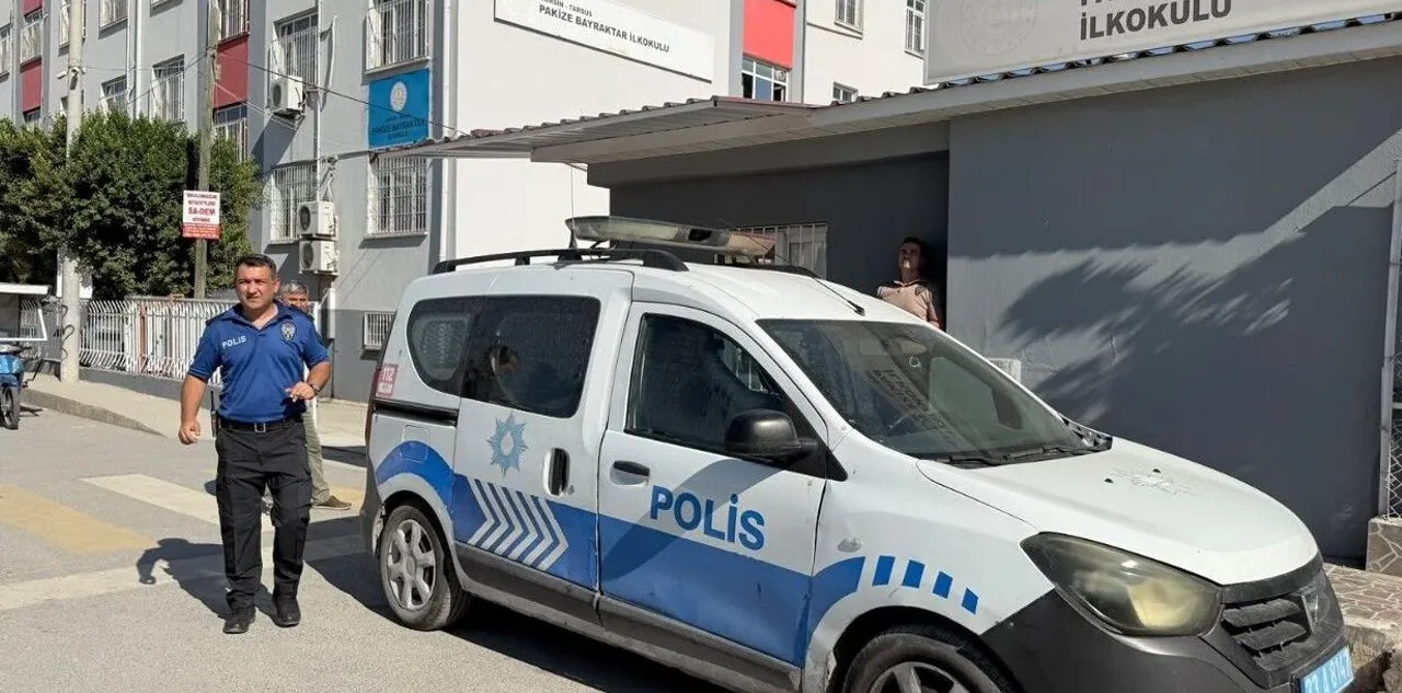 Öğrencinin Çantasından Tabanca Çıktı