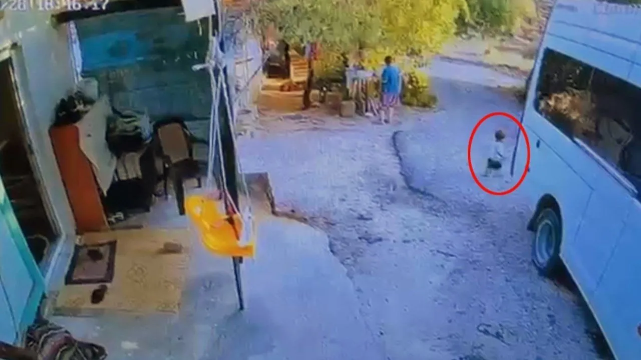 Antalya’da Acı Olay: Babasının Aracının Altında Kalan Bebek Hayatını Kaybetti - Antalya Haber