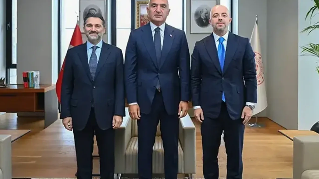 Bakan Ersoy, THY Yönetimini Kabul Etti - Antalya Haber